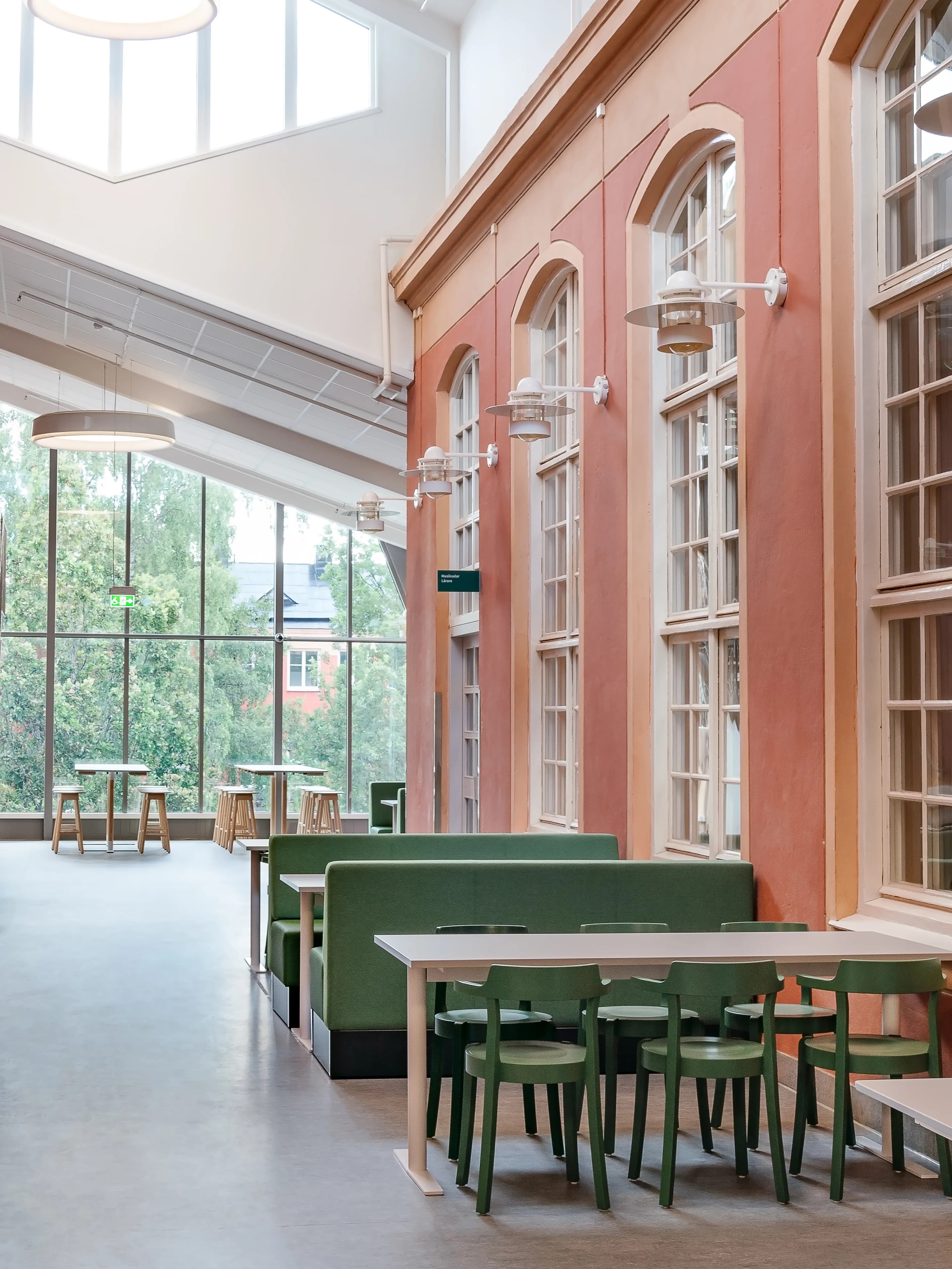 Image of the interior of Lundellska Upper Secondary School in Uppsala.