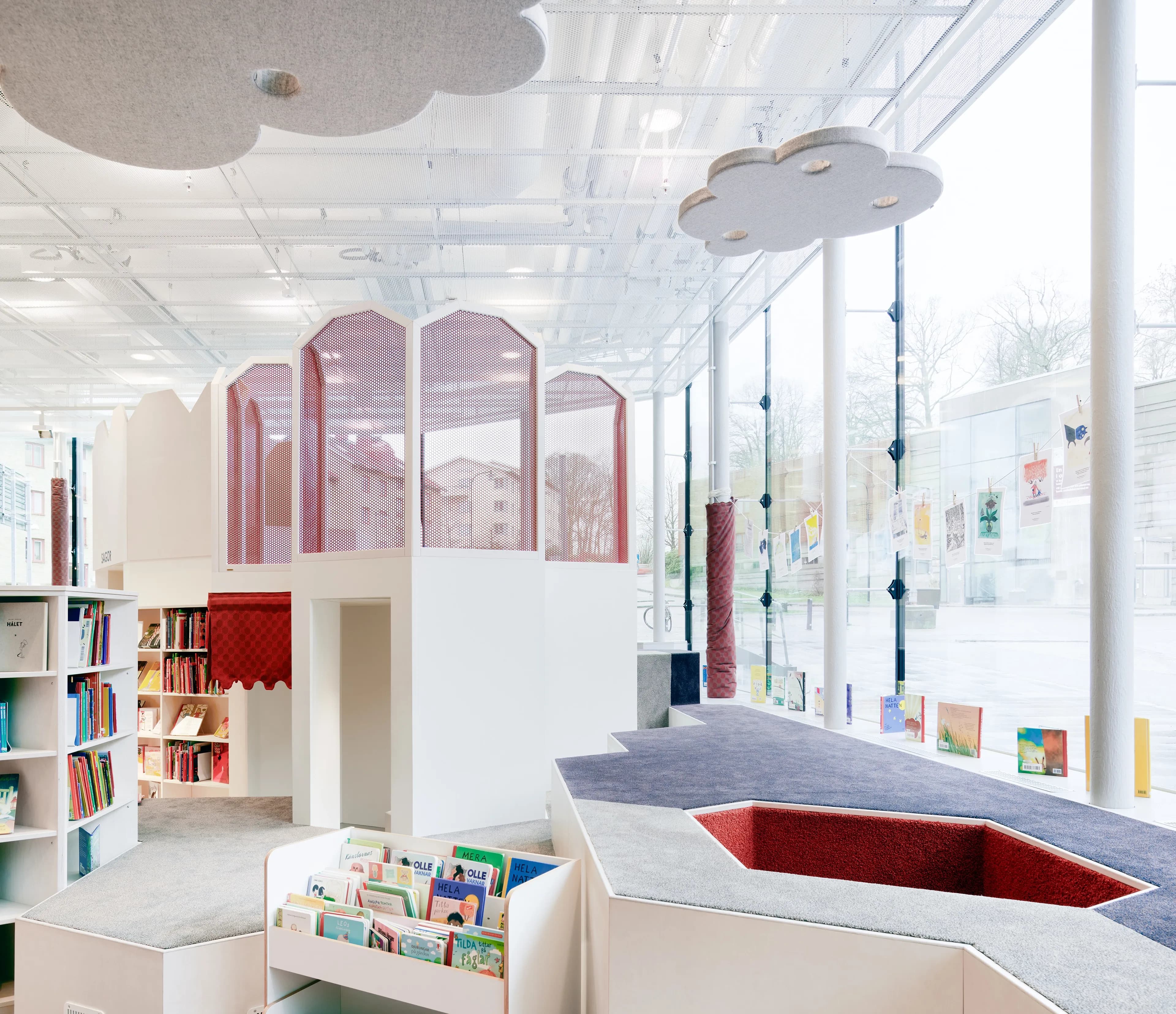 Image of the interior of Mölndal City Library.